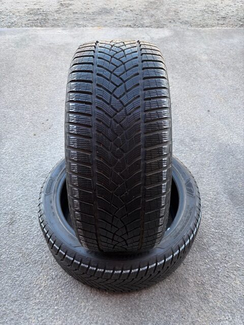 Goodyear 275/40/R22