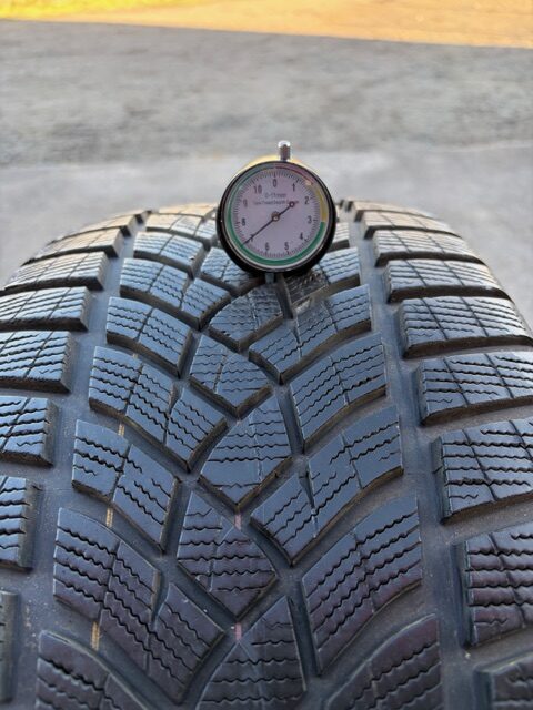 Goodyear 275/40/R22 – Image 2