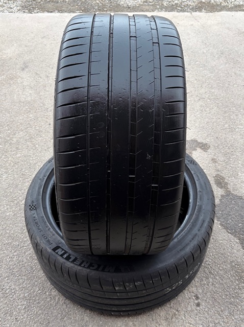 Michelin 325/35/R23