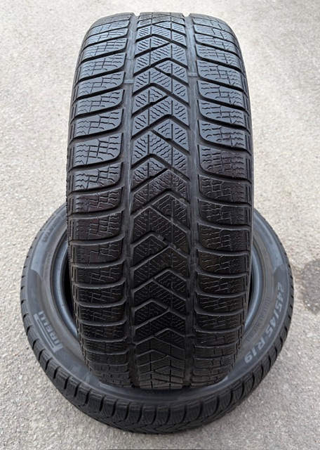 Pirelli 245/45/R19