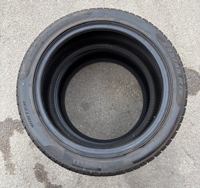 Pirelli 245/45/R19 – Image 3