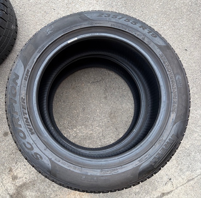 Pirelli 235/55/R19 – Image 3