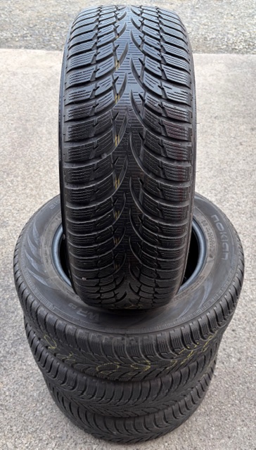 NOKIAN 215/60/R16