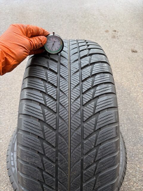 Bridgestone 225/50/R18 – Image 3
