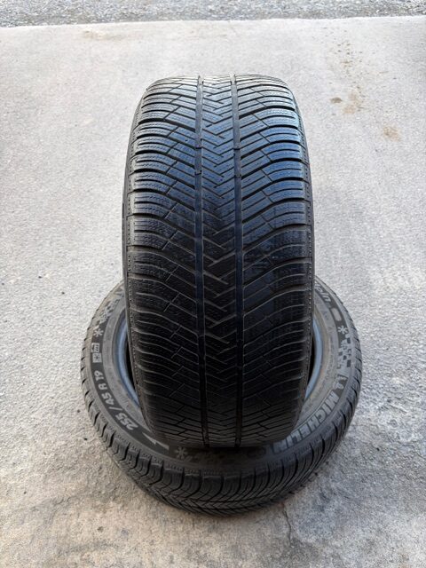 Michelin 255/45/R19