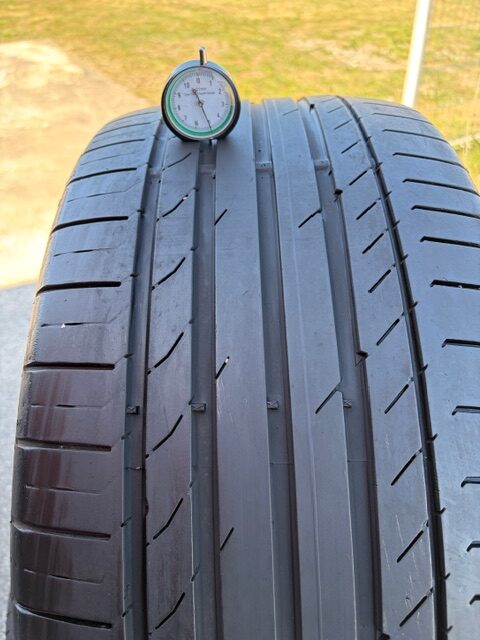 Continental 285/40/R21 – Image 2