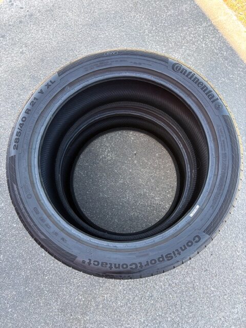 Continental 285/40/R21 – Image 3