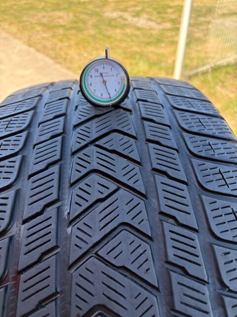 Pirelli 295/35/R21 – Image 2