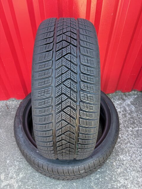 Pirelli 255/40/R22