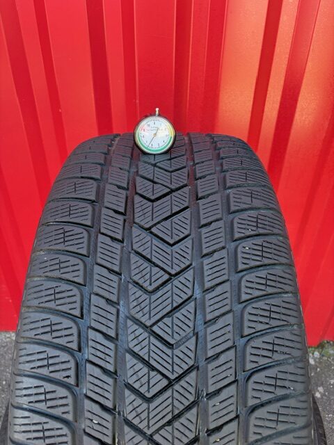 Pirelli 275/40/R21 – Image 2
