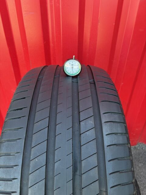 Michelin 295/45/R20 – Image 2