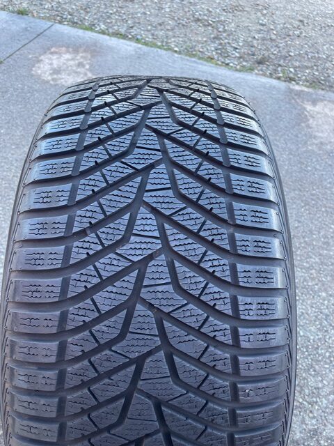 Yokohama 275/45/R18 – Image 2