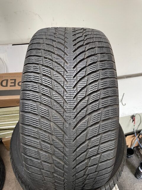 Nokian 275/35/R20 – Image 2
