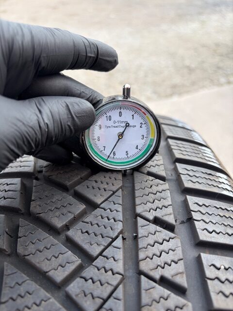Continental 235/65/R18 – Image 2