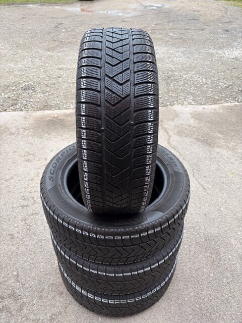Pirelli 235/55/R18