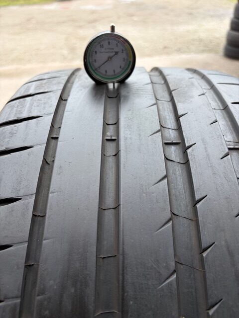 Michelin 295/40/R19 – Image 2