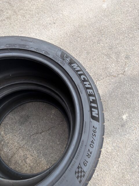 Michelin 295/40/R19 – Image 3