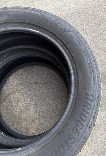 Bridgestone 255/50/R19 – Image 4