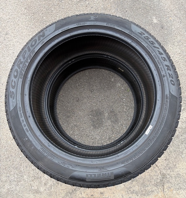 Pirelli 255/45/R20 – Image 3