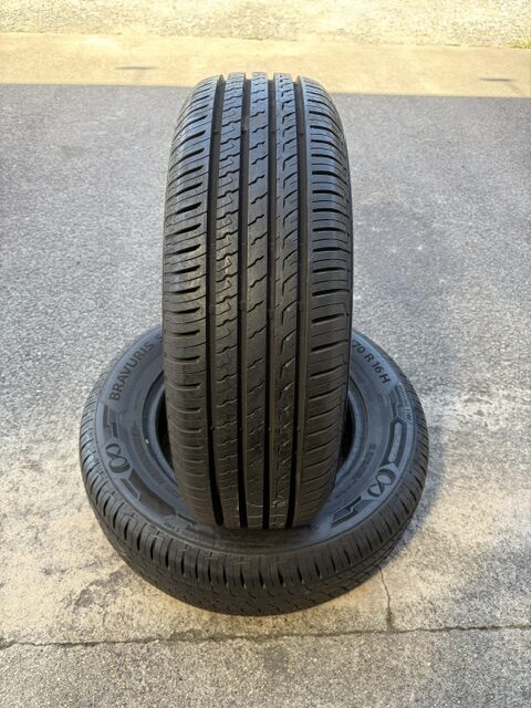 BARUM 215/70/R16