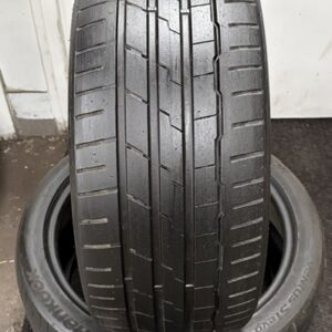 Hankook 235/40/R19