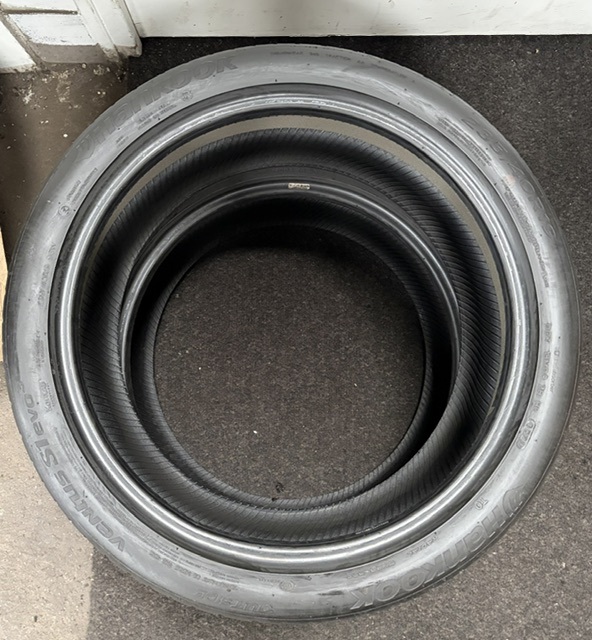 Hankook 235/40/R19 – Image 3
