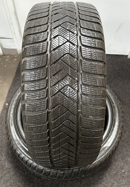 Pirelli 235/40/R19